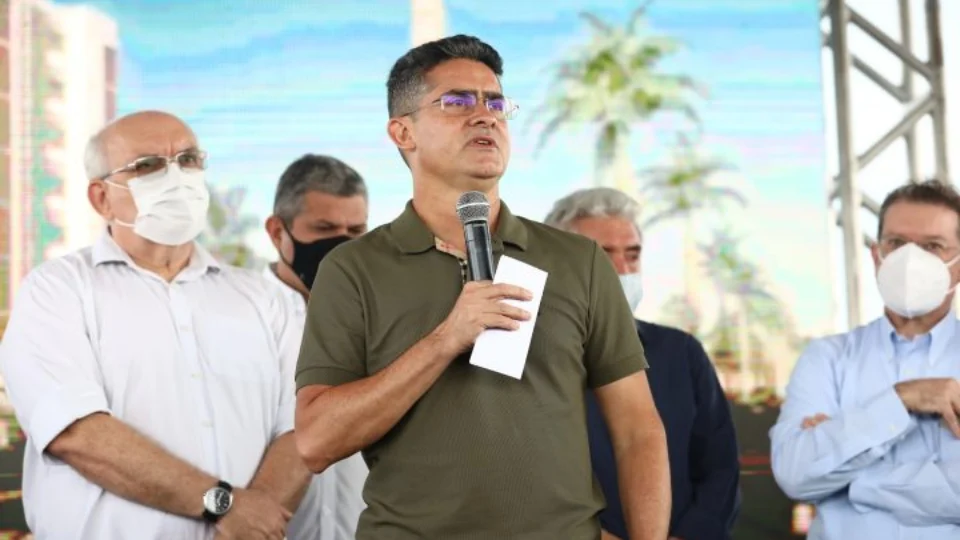 Questionado sobre novo comando da Manauscult, David Almeida pede calma