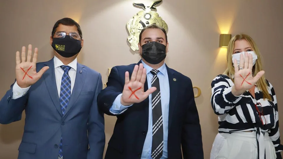 Deputado Roberto Cidade é autor de três leis de combate à violência contra a mulher