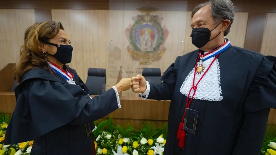 Mirza Telma e Cezar Bandiera são empossados novos desembargadores do TJAM