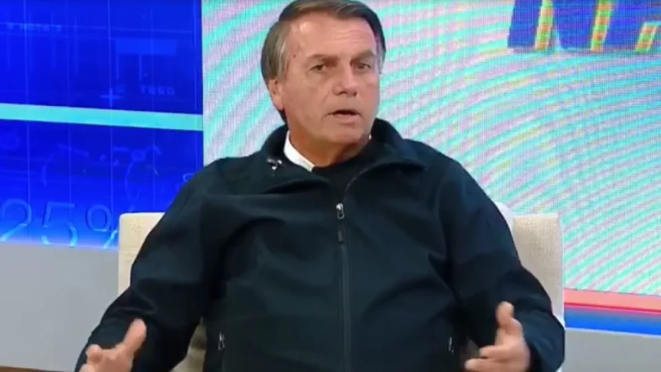 Em entrevista, Bolsonaro chama Omar Aziz e Eduardo Braga de ‘folgados’; veja vídeo