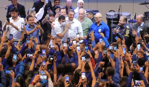 Bolsonaro vai ultrapassar Lula em número de visitas ao AM