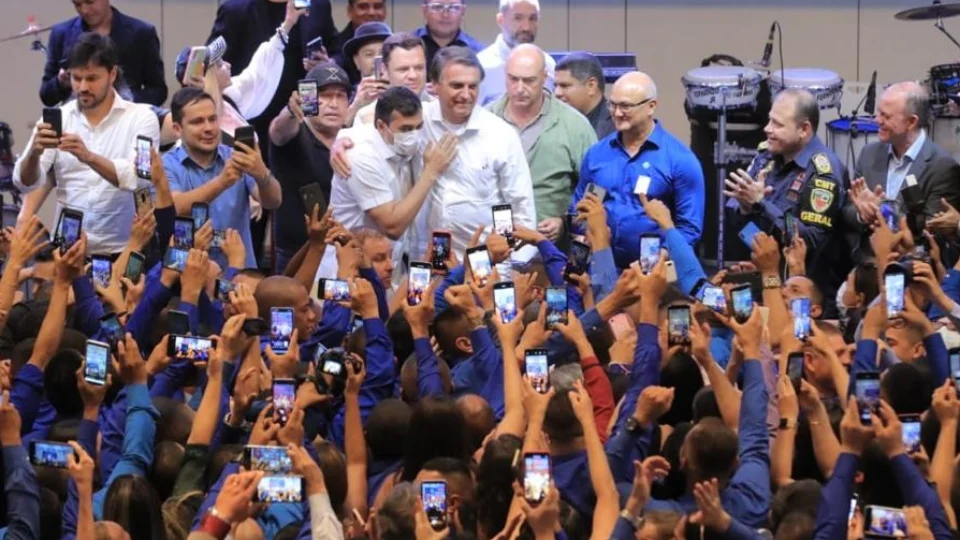 Bolsonaro vai ultrapassar Lula em número de visitas ao AM