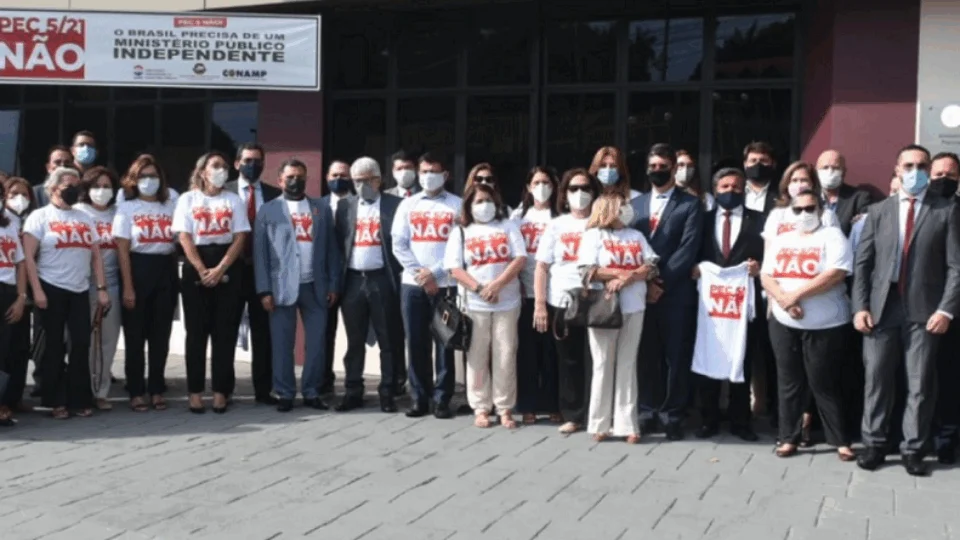 Promotores e procuradores do MP-AM se reúnem contra a ‘PEC da Vingança’