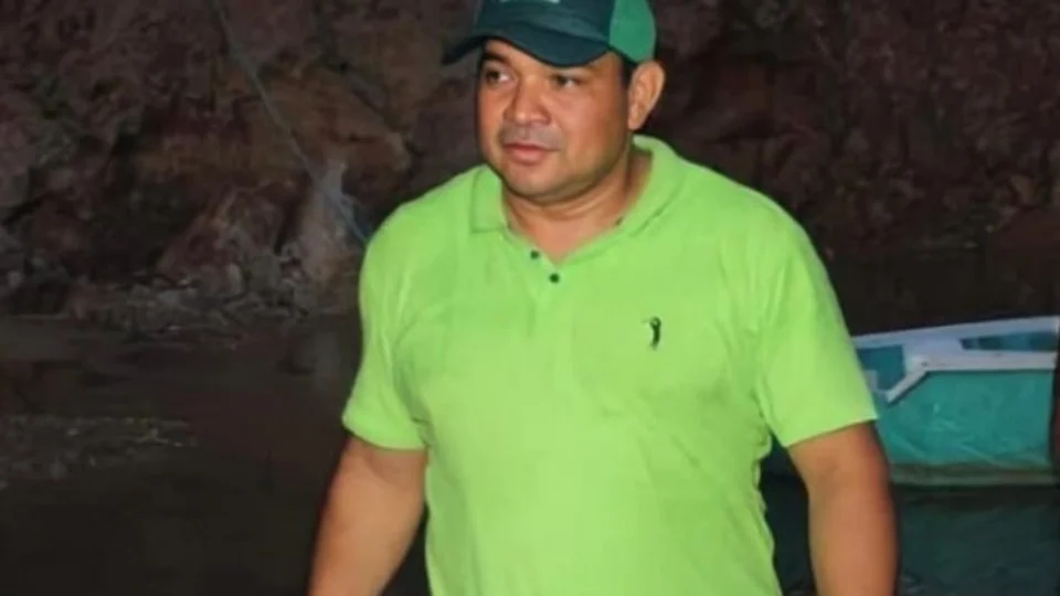 Prefeito de Tapauá pretende gastar mais de R$ 4,3 milhões com transporte aéreo e emissão de passagens