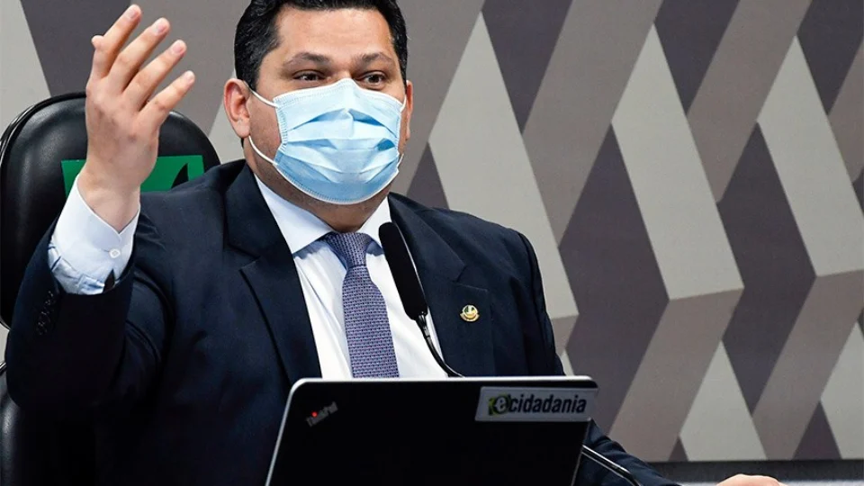 Davi Alcolumbre reafirma autonomia da CCJ para marcar sabatina de André Mendonça