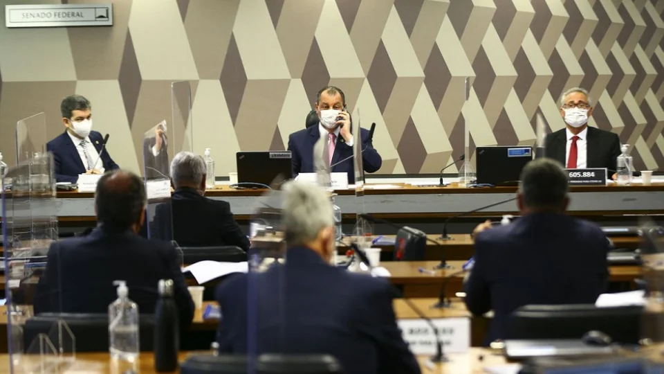 CPI da Pandemia aprova pedido de retratação de presidente Bolsonaro por live