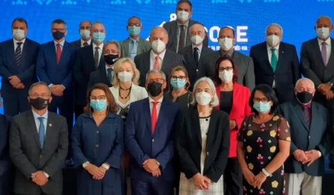 CGJ-AM participa de encontro nacional que aborda o impacto das novas tecnologias nos serviços judiciários