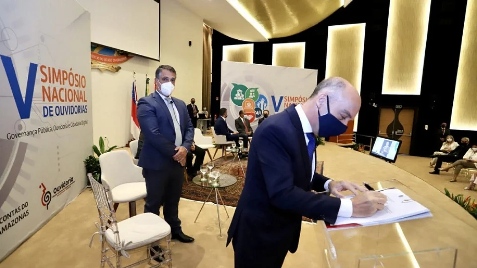 ​​​Ouvidoria do TCE-AM assina acordo de cooperação com Presidência da República para ações em conjunto