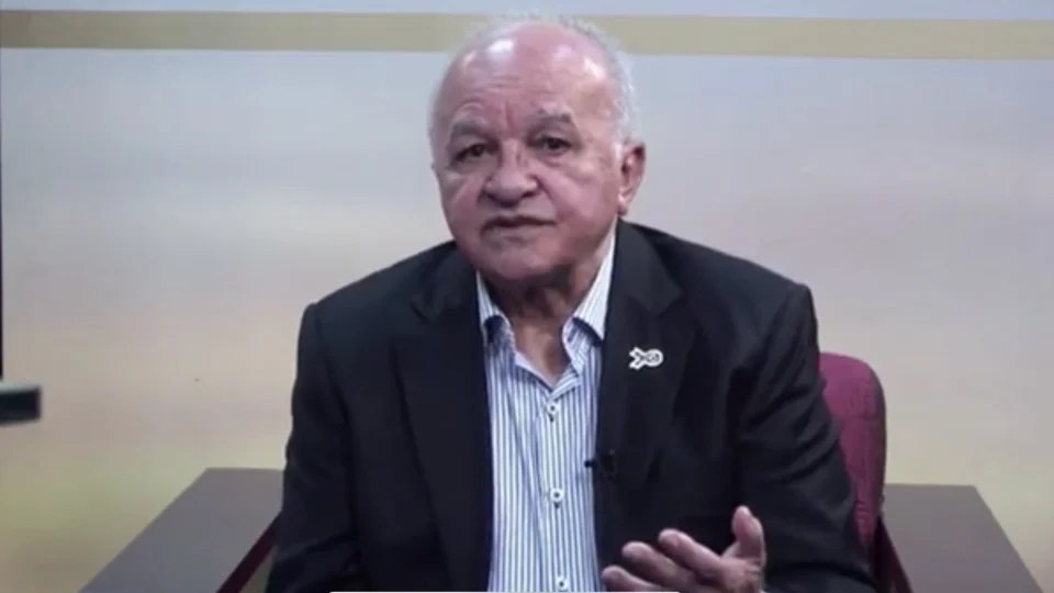 Em entrevista, José Melo afirma ter sido alvo de perseguição por parte de Eduardo Braga