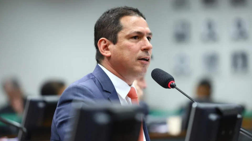 ‘O Brasil precisa imediatamente regulamentar o mercado de crédito de carbono’, diz Marcelo Ramos