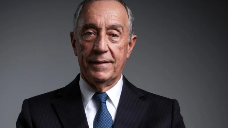 Presidente de Portugal dissolve Parlamento e antecipa eleições