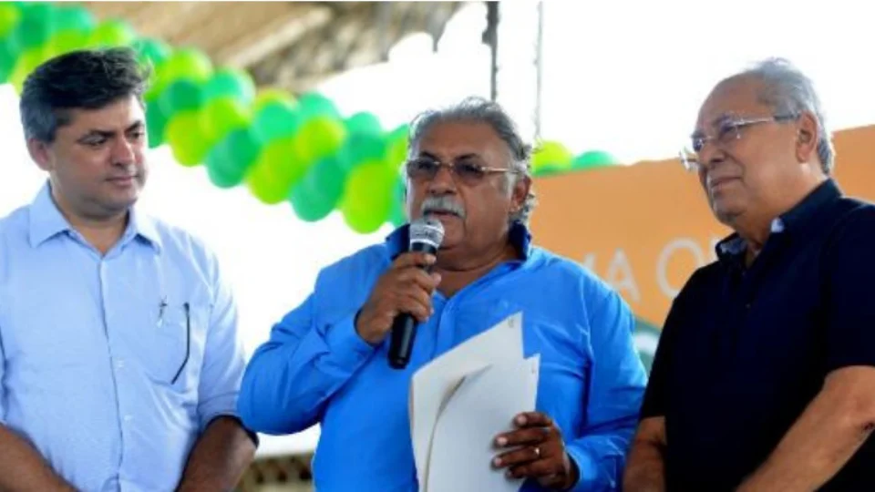 Governo Amazonino Mendes, em 2017, concedeu licenças sem estudos para exploração de ouro no Rio Madeira