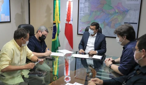 Wilson Lima assina convênios de R$ 27,4 milhões para investimentos em Lábrea, Manicoré e Maués