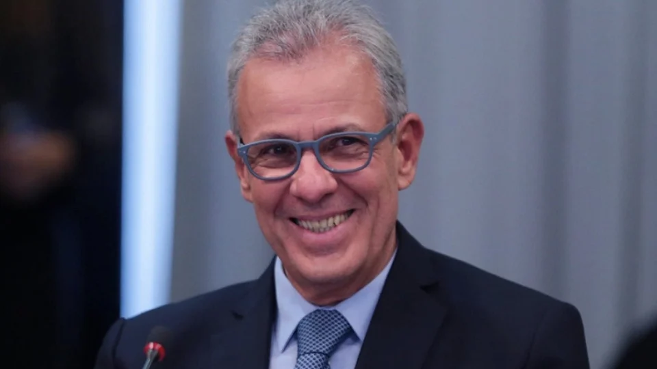 Ministro de Minas e Energia diz que preço do petróleo ainda vai subir mais