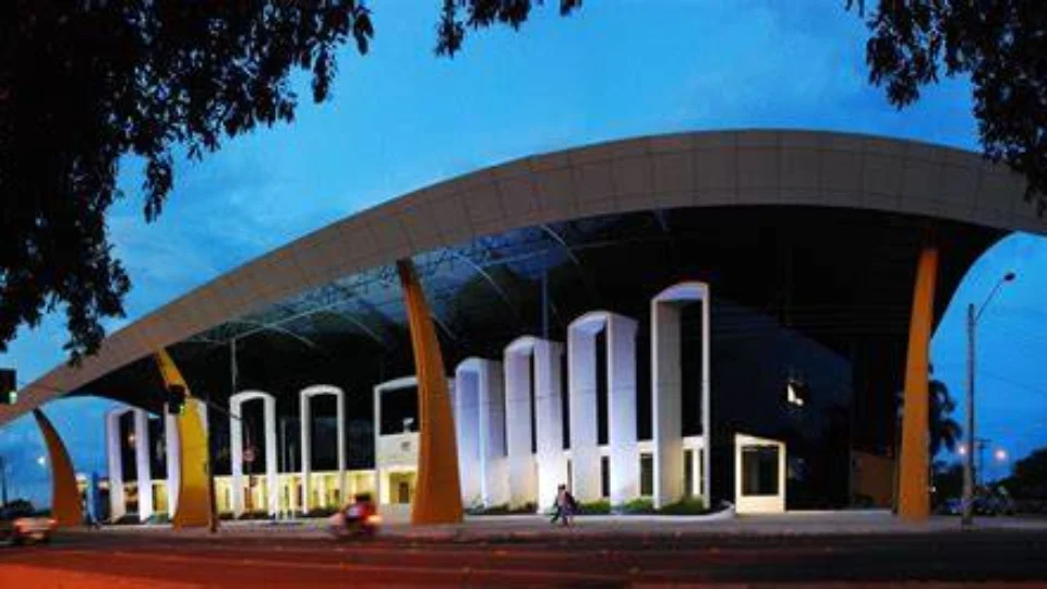 Com dispensa de licitação, Assembleia de Roraima vai gastar mais de R$ 3,8 milhões com limpeza e conservação