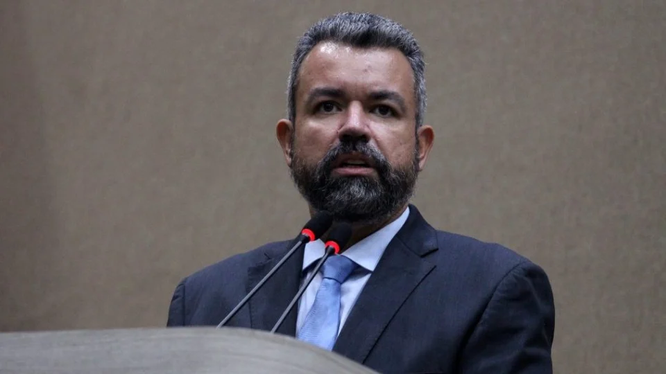 ‘Manaus está fora do 5G por falta de legislação’, revela vereador Antônio Peixoto
