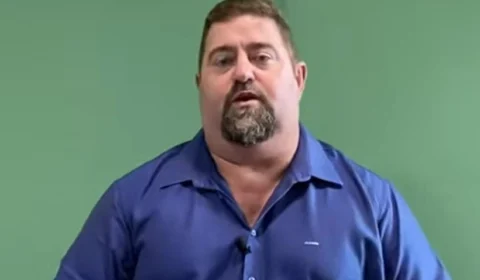 William Alemão se manifesta sobre ‘fantasia’ do goleiro Bruno e perfil de casa noturna diz ‘relaxa, mano, providencias tão sendo tomadas’