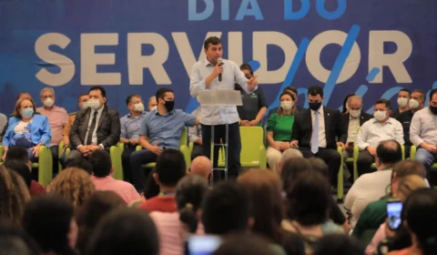 Wilson Lima antecipa segunda parcela do 13° salário para mais de 117 mil servidores