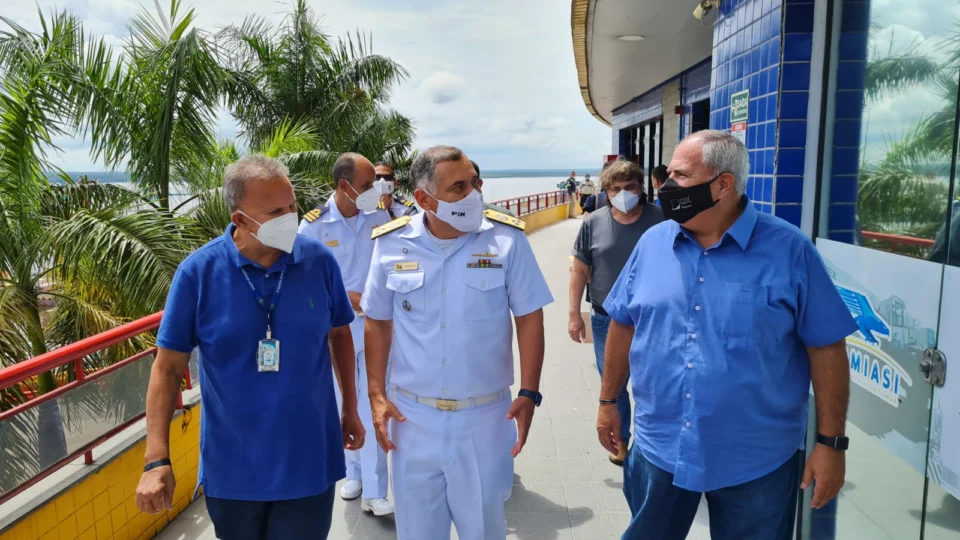 Chibatão, CDL Manaus e Marinha iniciam diálogo para melhorar desempenho logístico  e econômico do Amazonas