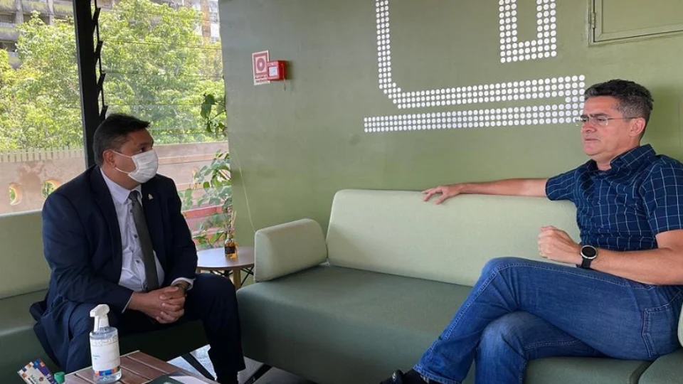 Caio André discute com prefeito David Almeida orçamento destinado ao Esporte para 2022