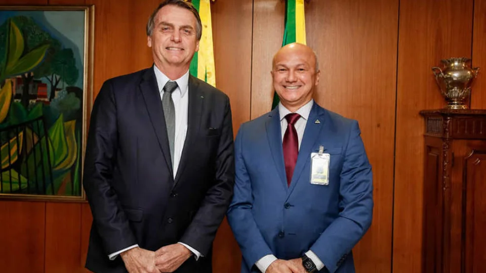 Coronel Menezes viaja a Brasília para encontros políticos e conversar com Bolsonaro