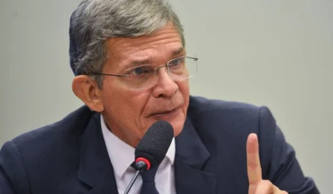 Presidente da Petrobras vai ao Senado explicar preço dos combustíveis