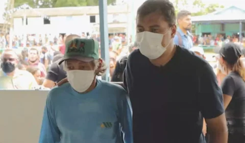 Wilson se desculpa por falhas, destaca Auxílio Estadual e diz que a velha politica ‘sabota’ o Amazonas a todo momento