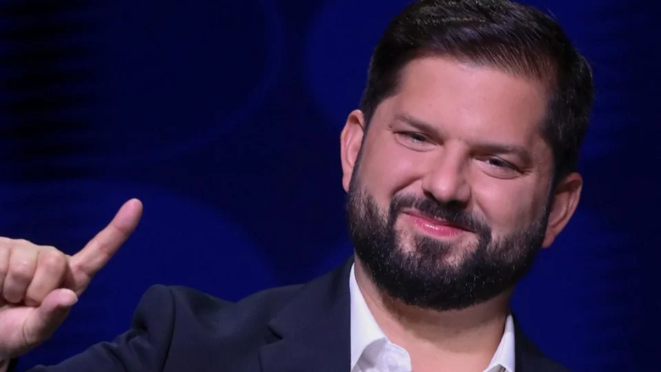Ex-líder estudantil Gabriel Boric vence as eleições no Chile