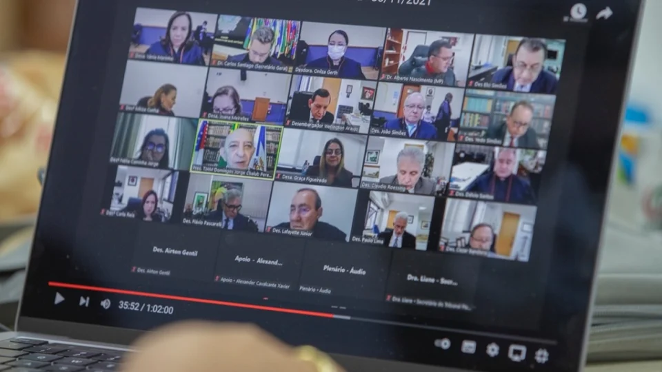 TJAM julga inconstitucional norma que prevê prazo de oito anos para contratação de temporários