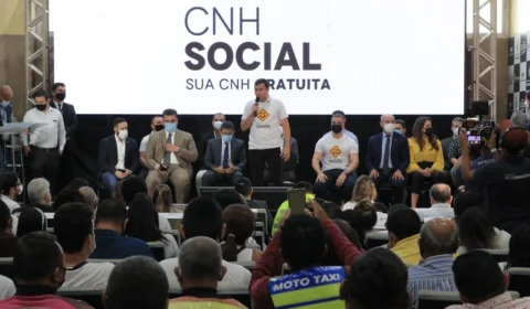 Wilson Lima anuncia mais 2 mil contemplados com a ‘CNH Social’ na capital e interior
