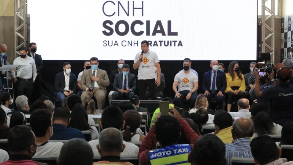 Wilson Lima anuncia mais 2 mil contemplados com a ‘CNH Social’ na capital e interior