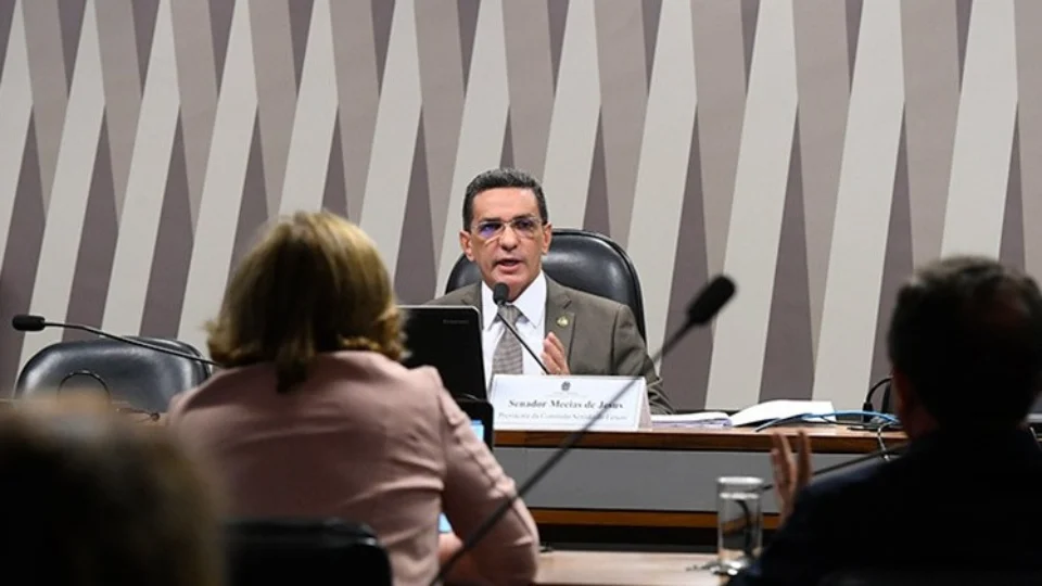 ‘Estamos há 30 anos brigando por independência energética em Roraima’, diz senador Mecias de Jesus