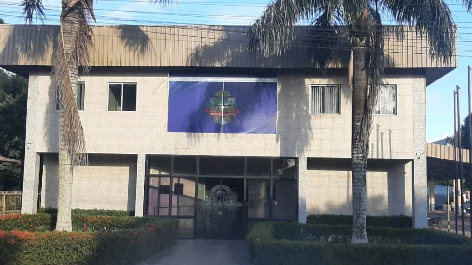 Vereadores de Itacoatiara aprovam ‘Cotão’ e adicionam mais R$ 3 mil por mês em 2022