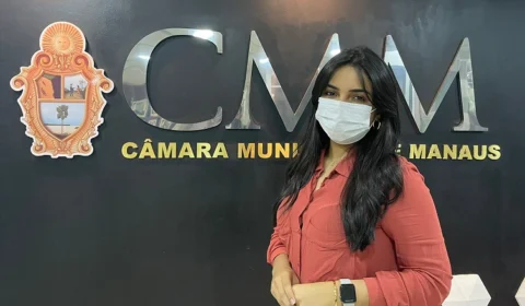 Thaysa Lippy destaca lei do atendimento obrigatório em Libras nos órgãos públicos