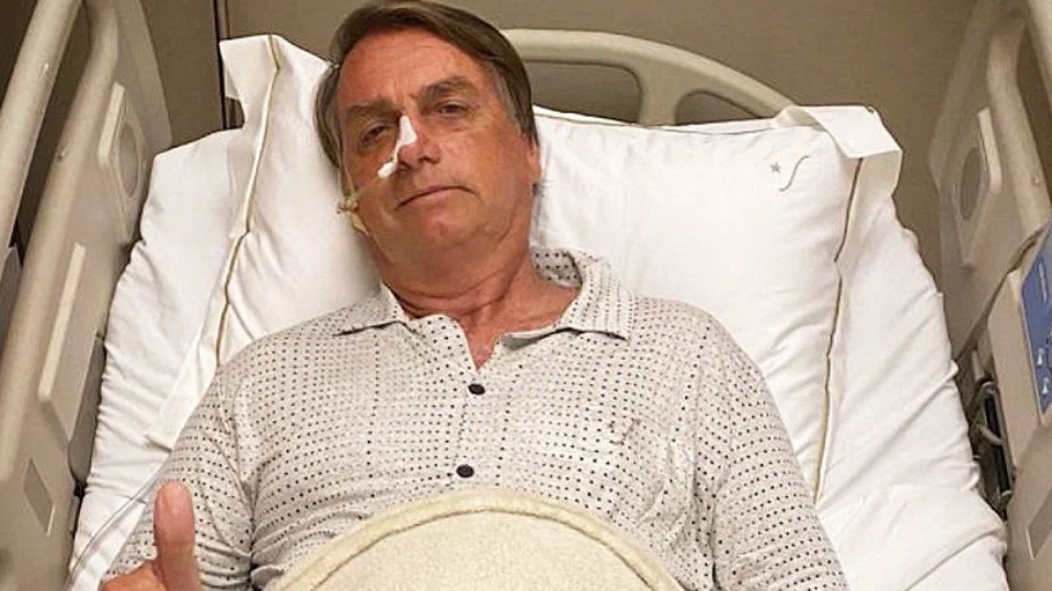 Presidente Jair Bolsonaro tem melhora clínica, diz boletim médico