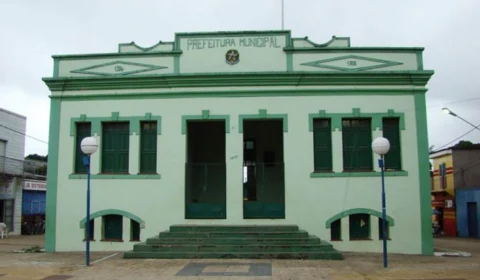 Prefeitura de Manacapuru contrata empresa por R$ 1,2 milhões para reformar escola e construir quadra