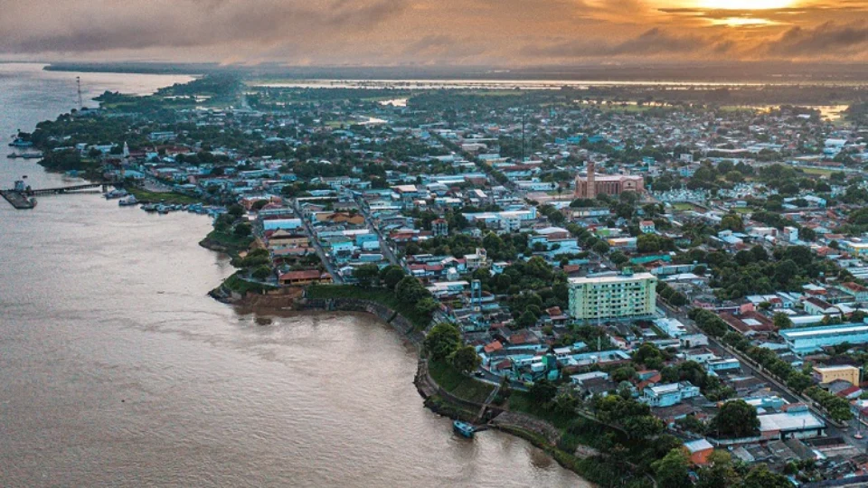 Tribunal de Contas suspende licitações em Parintins e Barreirinha