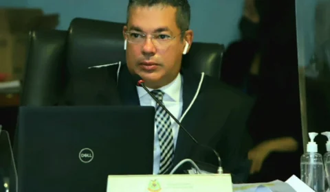 Conselheiro do TCE-AM suspende contratações temporárias pela Secretaria de Saúde