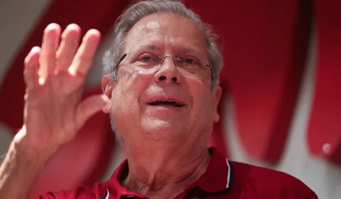 José Dirceu deixa UTI de hospital de luxo em Brasília