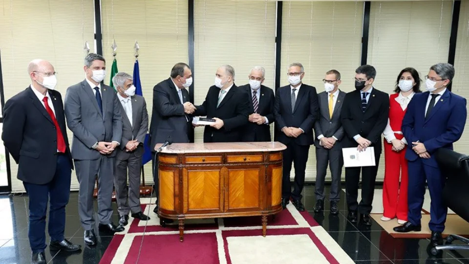 Senadores repercutem decisão do MPF de desmembrar investigação com base na CPI da Pandemia