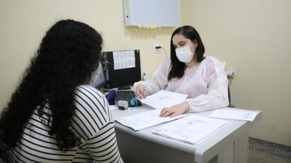 Prefeitura de Manaus anuncia contratação emergencial de profissionais de saúde