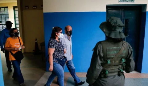 Oposição na Venezuela vence disputa por governo estadual de Barinas