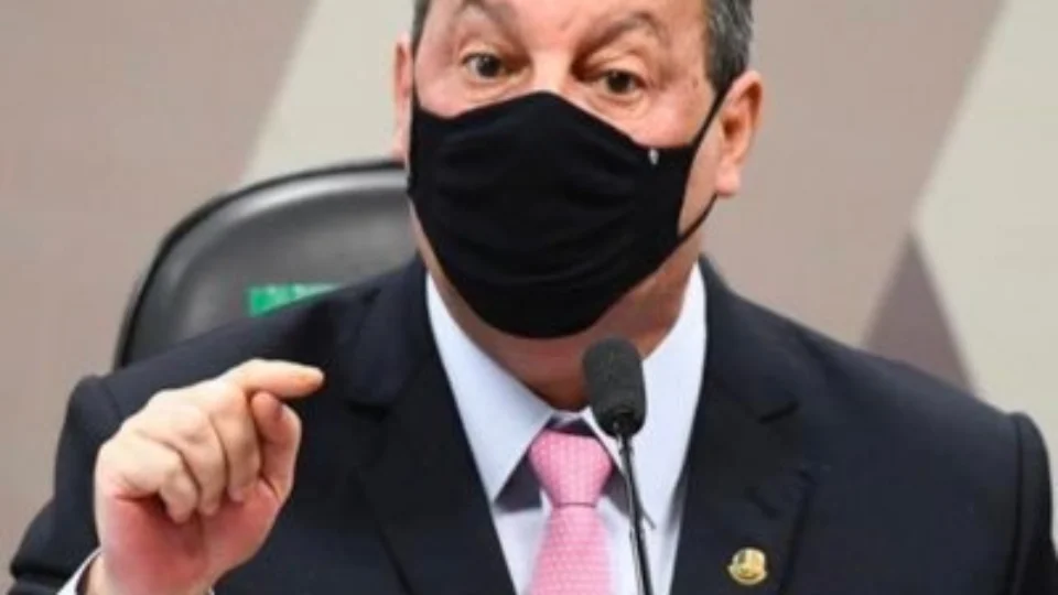 ‘Não tem a mínima possibilidade de isso acontecer’, diz Omar Aziz sobre suposta desistência à reeleição ao Senado