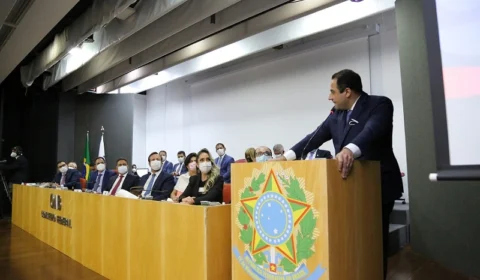 ‘Tenho orgulho de trazer o Amazonas comigo para o Conselho Federal da OAB’, diz Beto Simonetti ao tomar posse como presidente da entidade