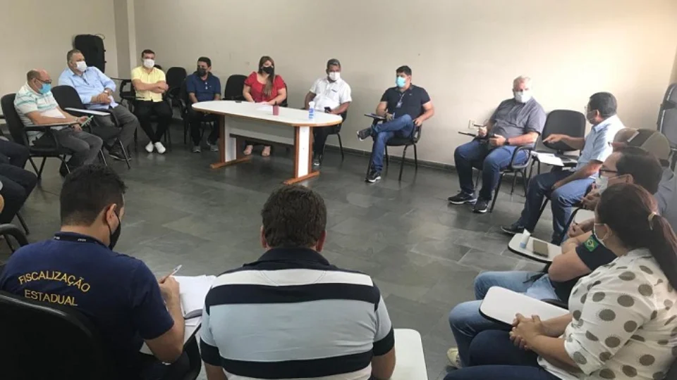 Adaf se reúne com vereadores e pescadores de Manacapuru para discutir pesca e aquicultura