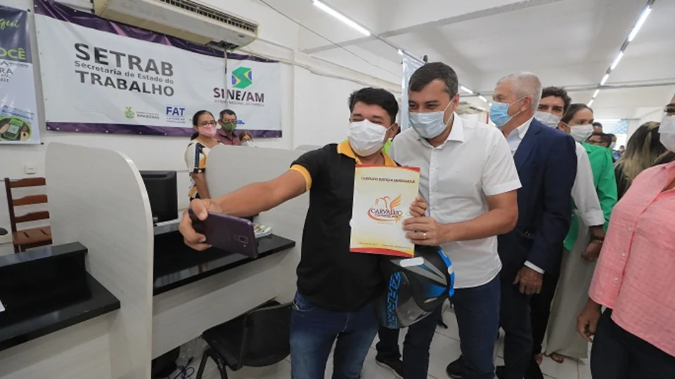 Wilson Lima inaugura primeiro posto da Jucea em Itacoatiara