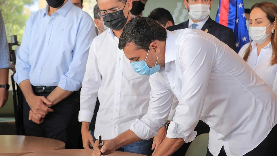 Wilson Lima e David Almeida assinam protocolo de intenções inédito no segmento de gás natural