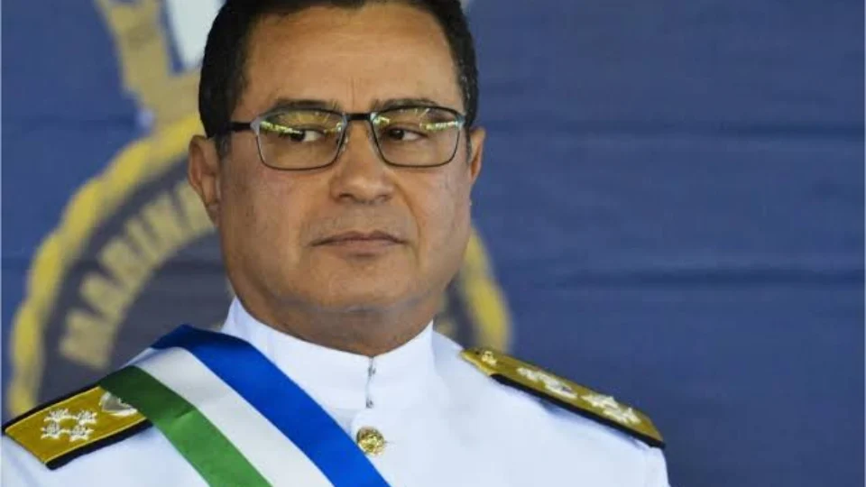 ‘As Forças Armadas são as instituições mais democráticas e cumpridoras da lei’, diz atual comandante da Marinha em visita ao AM