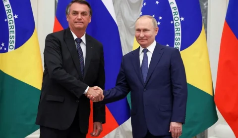 Bolsonaro diz que conversa com Putin foi profícua