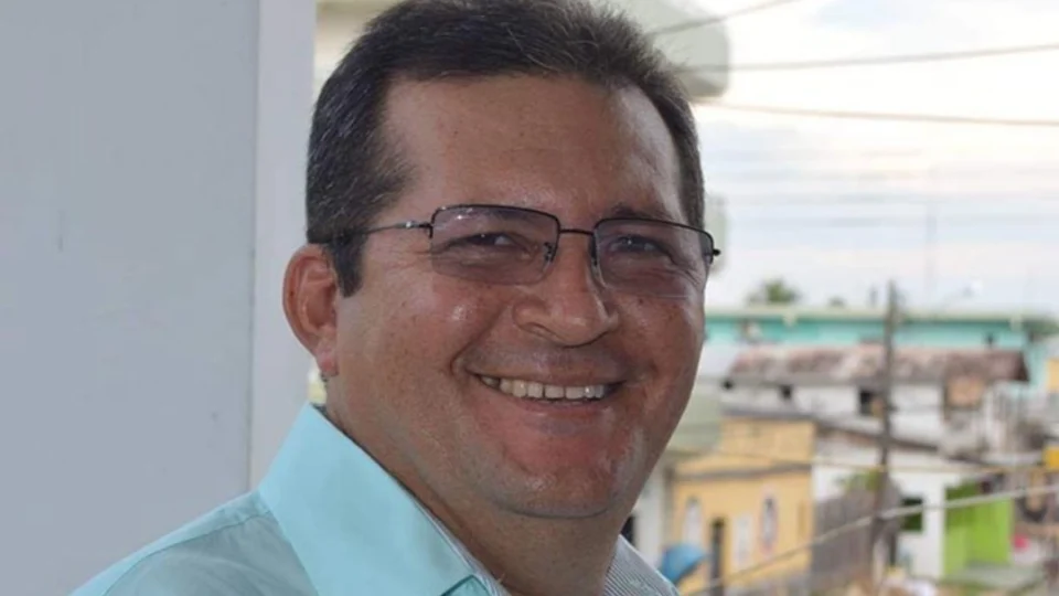 Prefeito de Codajás, ‘Tonho’ pretende gastar R$ 1,6 milhão para aluguel de veículos e máquinas